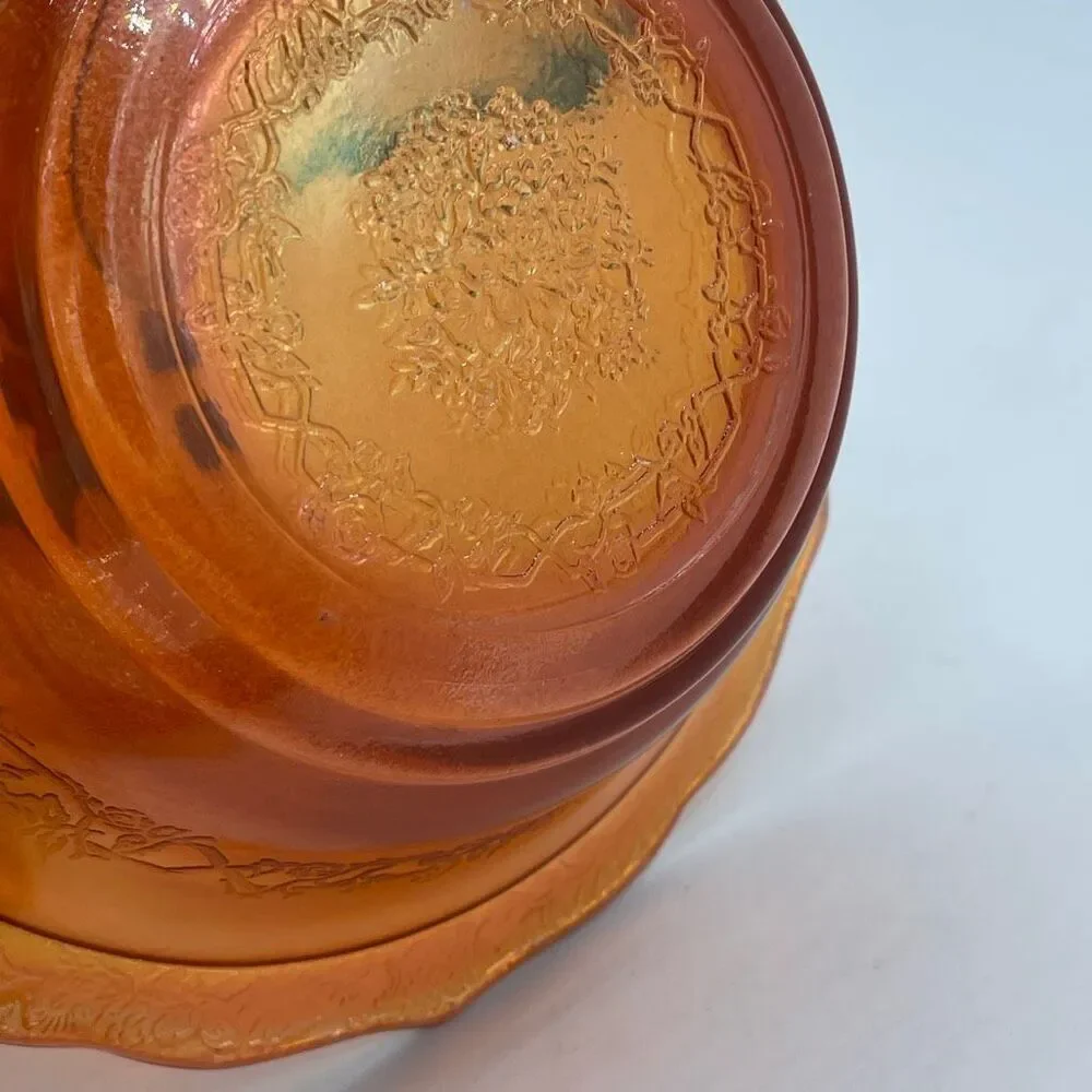 Federal Glass Marigold Carnival Glass Flora Rose Lattice 8-1/4 serving bowl.
